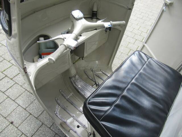 Image 34/44 of Piaggio Vespa APE B (1956)