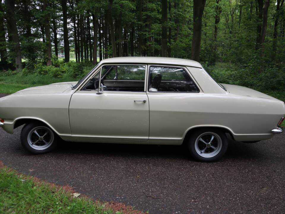 Bild 7/55 von Opel Kadett 1,1 S (1971)