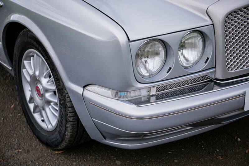 Image 17/50 of Bentley Continental R (1996)
