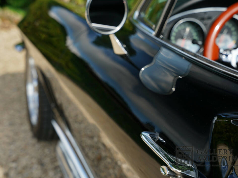 Image 32/50 of Chevrolet Corvette Sting Ray Convertible (1964)