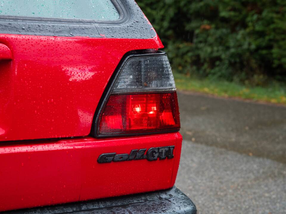 Image 19/50 de Volkswagen Golf III GTI 2.0 (1992)