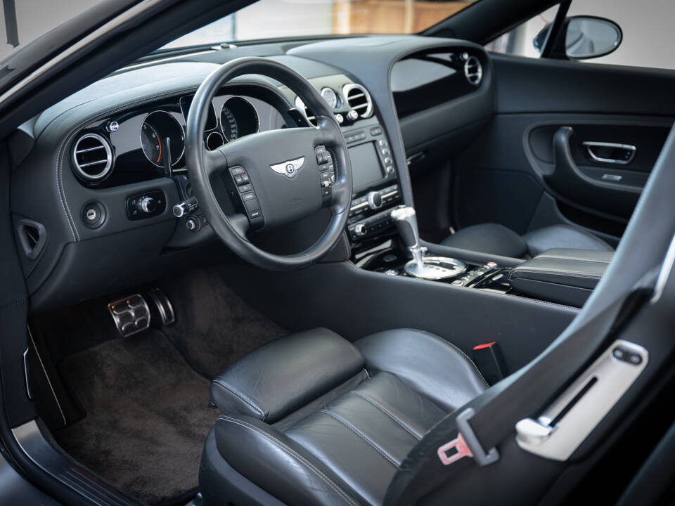 Bild 11/31 von Bentley Continental GTC (2008)