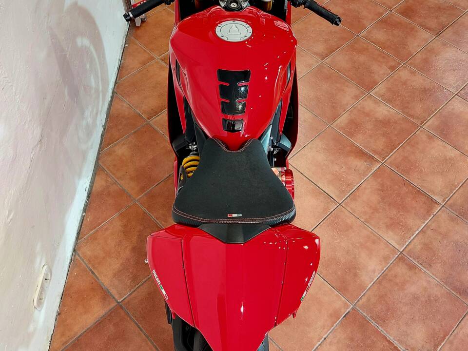 Image 14/30 of Ducati DUMMY (2012)