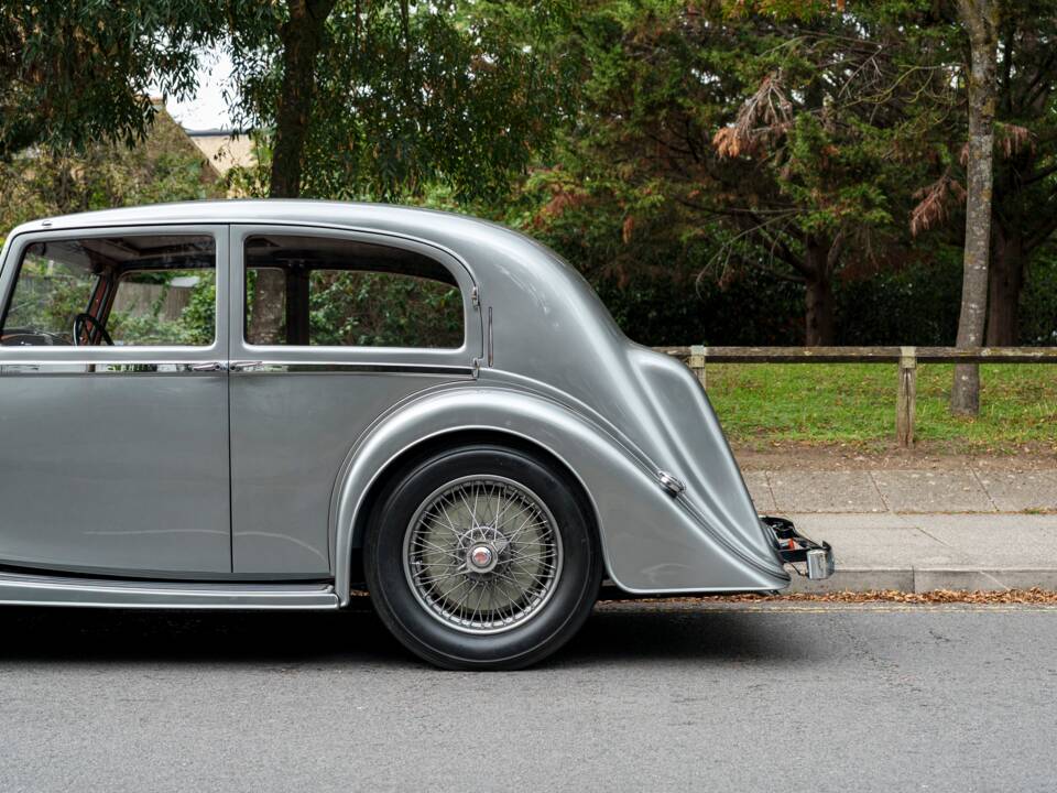 Image 12/25 de Alvis 4.3 Liter Saloon (1937)