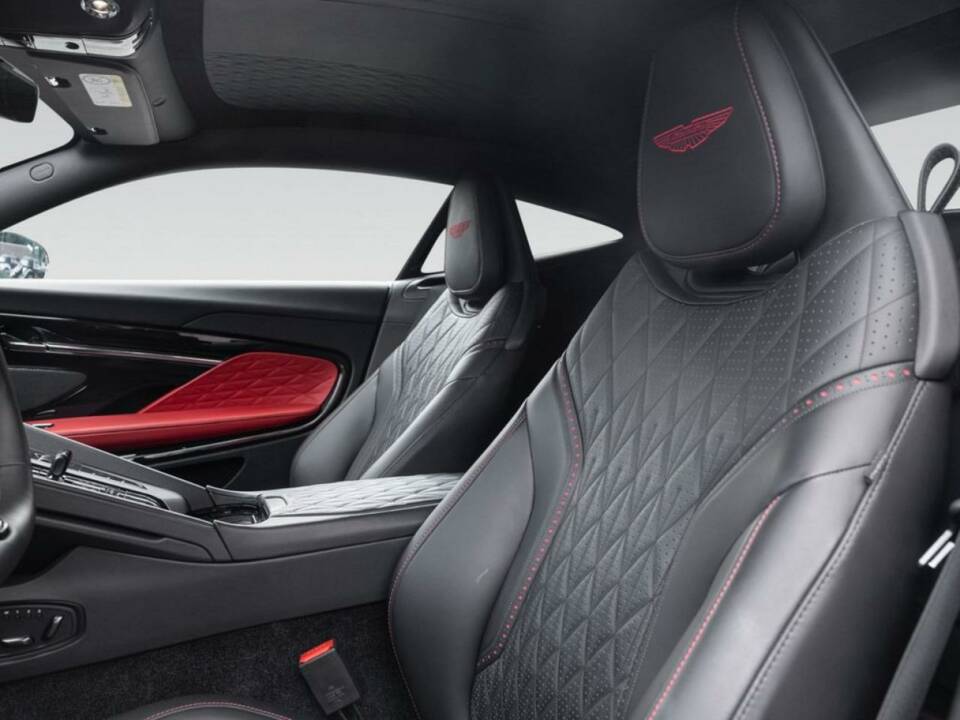 Bild 7/16 von Aston Martin DB12 (2023)
