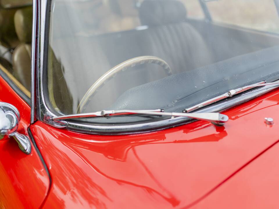Immagine 8/19 di Jaguar E-Type (1969)
