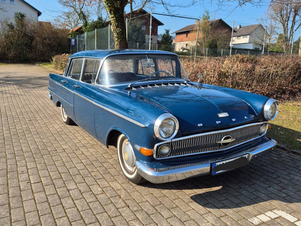 Afbeelding 1/10 van Opel Kapitän 2.6 "L" (1960)
