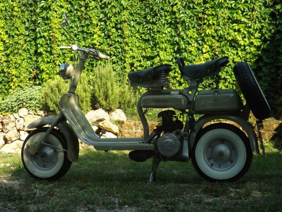 Immagine 4/50 di Innocenti Lambretta D 125 (1958)