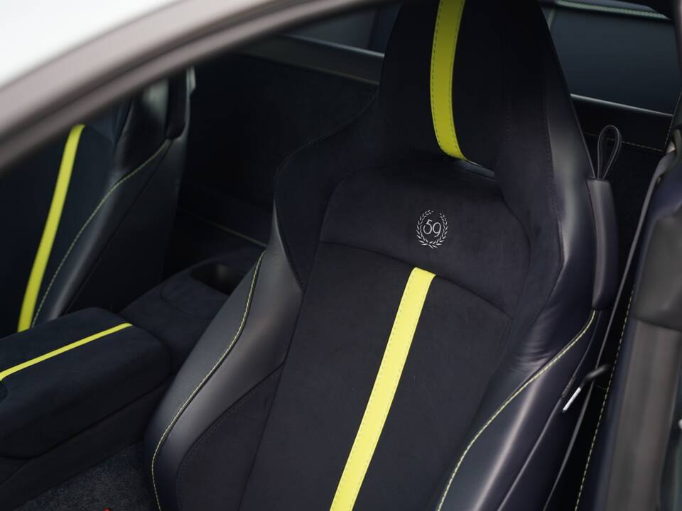 Bild 18/50 von Aston Martin V8 Vantage AMR (2020)
