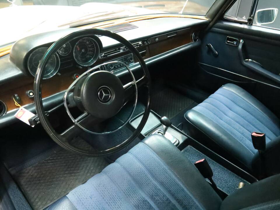 Bild 3/50 von Mercedes-Benz 280 SE (1970)