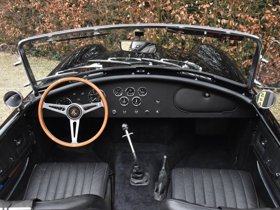 Immagine 19/34 di AC Cobra Mk IV (1985)