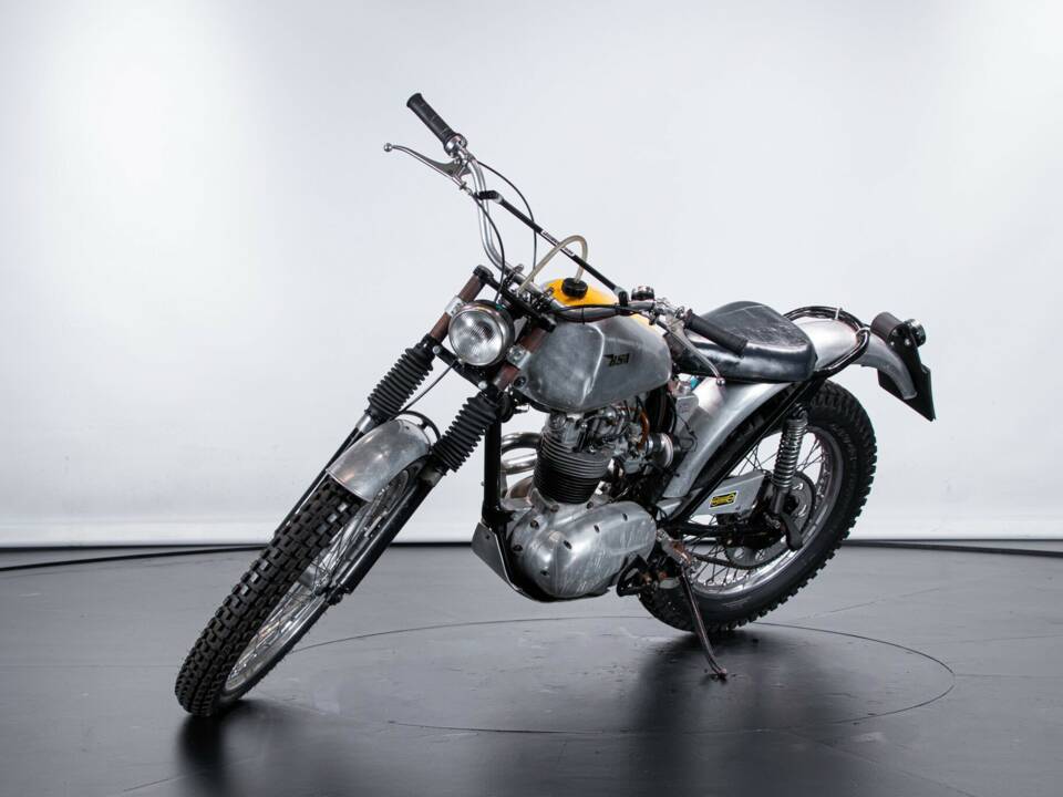 Bild 2/50 von BSA C 15 Scrambler (1963)