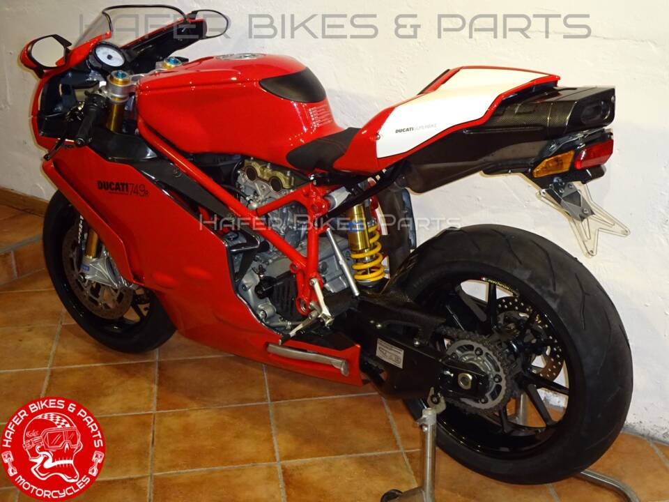 Bild 10/24 von Ducati DUMMY (2004)