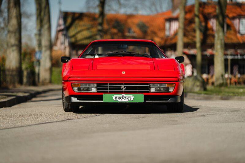 Image 3/33 of Ferrari 208 GTB Turbo (1987)