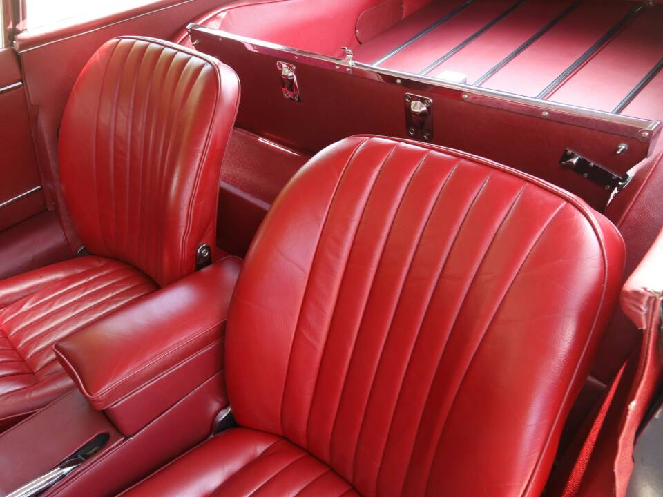 Imagen 38/50 de Jaguar E-Type 4.2 (1964)