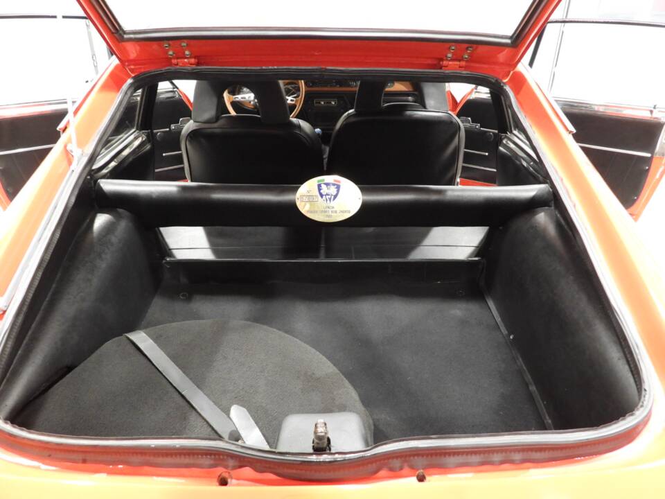 Image 9/15 of Lancia Fulvia Sport 1.6 (Zagato) (1972)