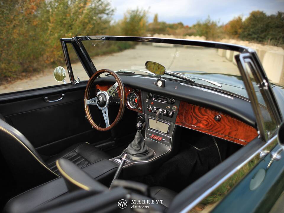 Image 56/68 of Austin-Healey 3000 Mk III (BJ8) (1966)