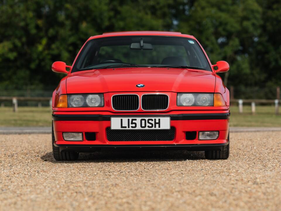 Image 33/37 of BMW M3 (1994)