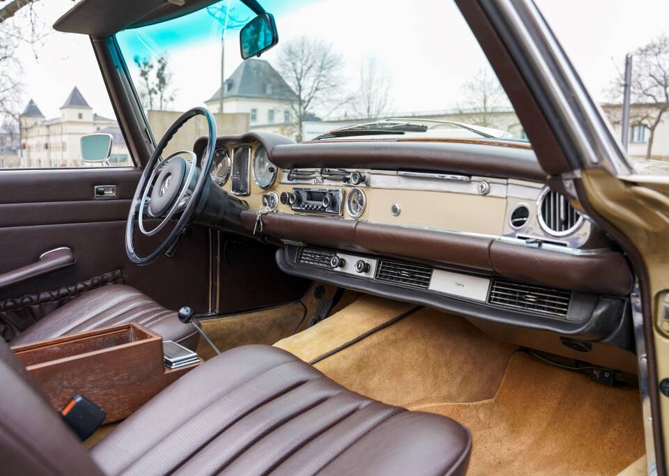 Image 51/56 de Mercedes-Benz 280 SL (1970)