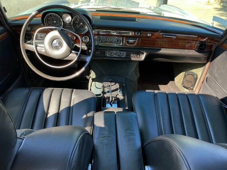 Afbeelding 3/50 van Mercedes-Benz 300 SEL 6.3 (1971)