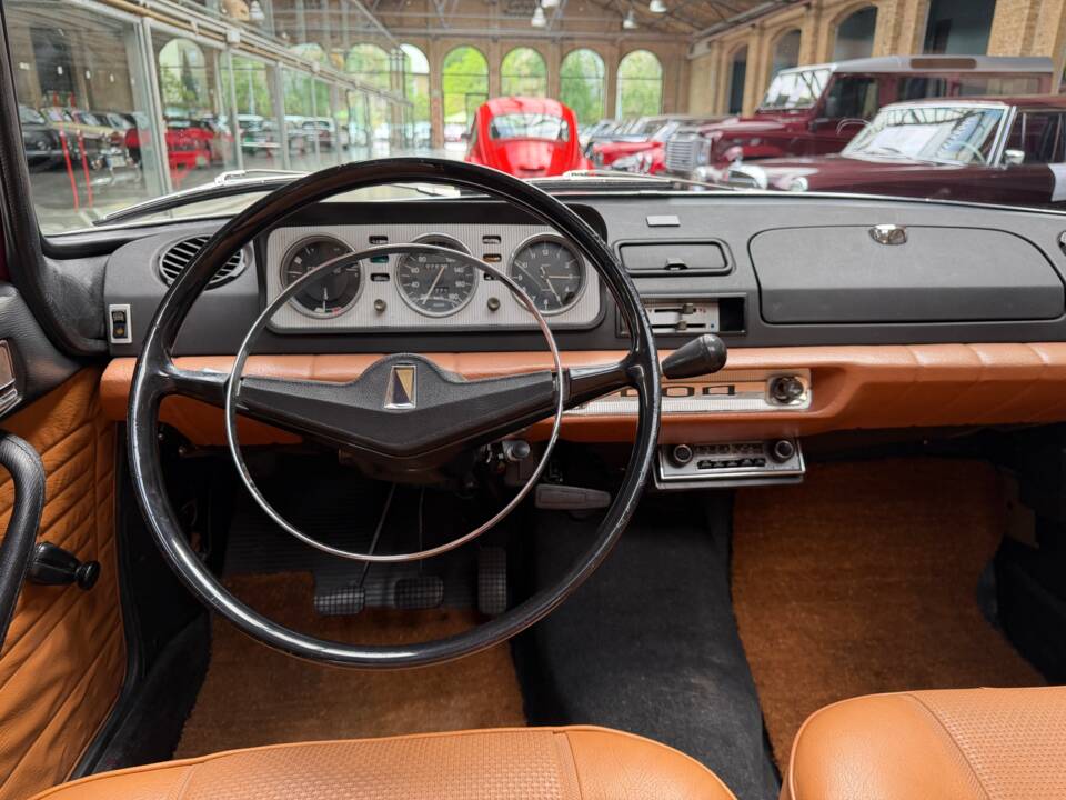 Image 21/36 of Peugeot 404 (1972)