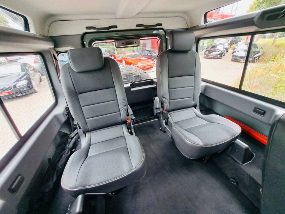 Bild 13/14 von Land Rover Defender 90 (2015)