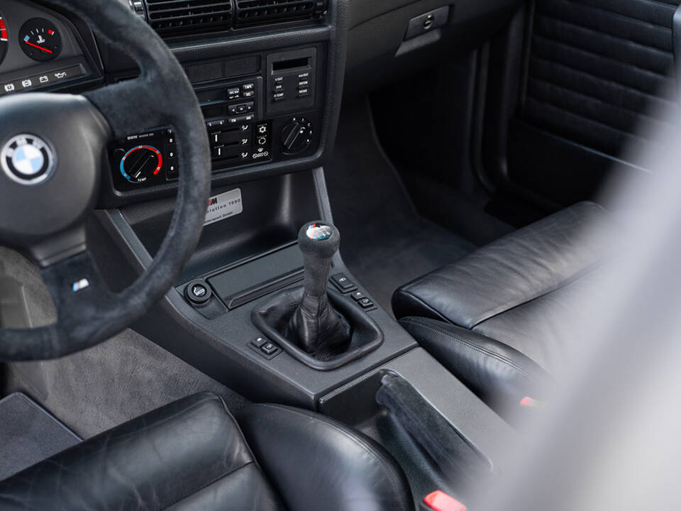 Image 39/91 de BMW M3 Sport Evo (1990)