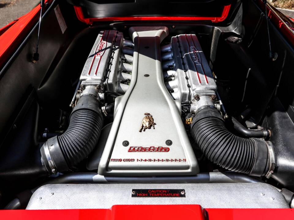 Image 5/26 of Lamborghini Diablo VT (1994)
