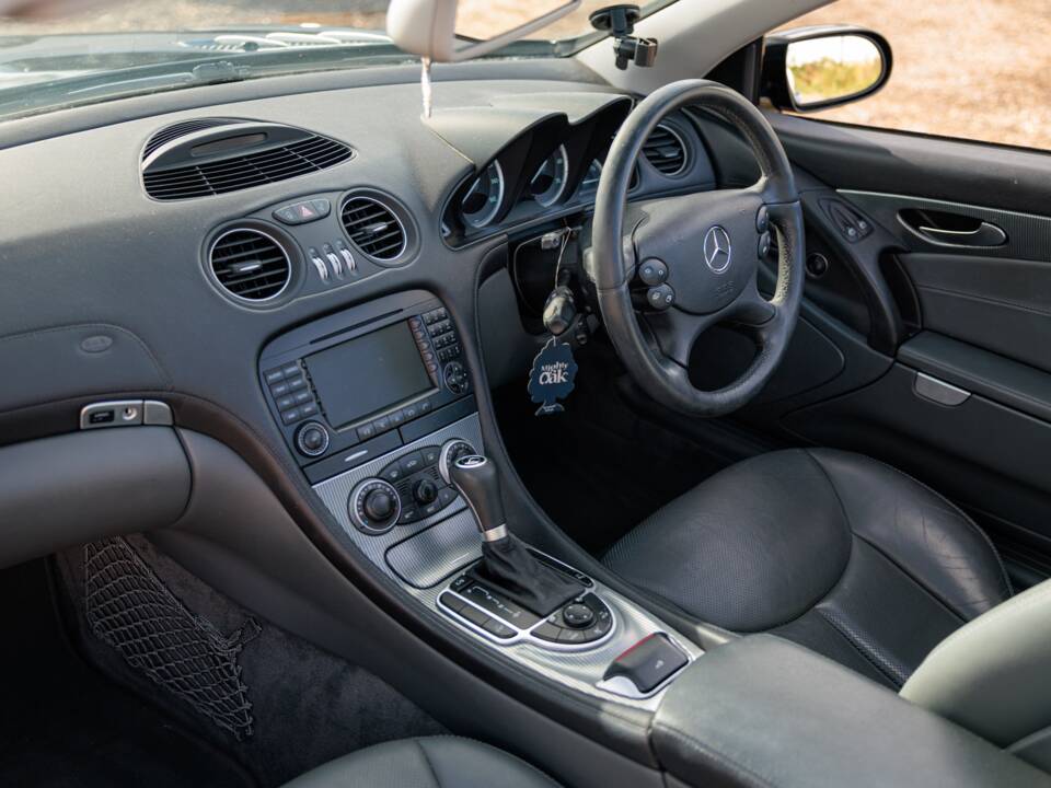 Image 15/50 of Mercedes-Benz SL 350 (2004)