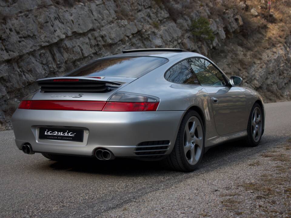 Image 2/14 de Porsche 911 Carrera 4S (2002)