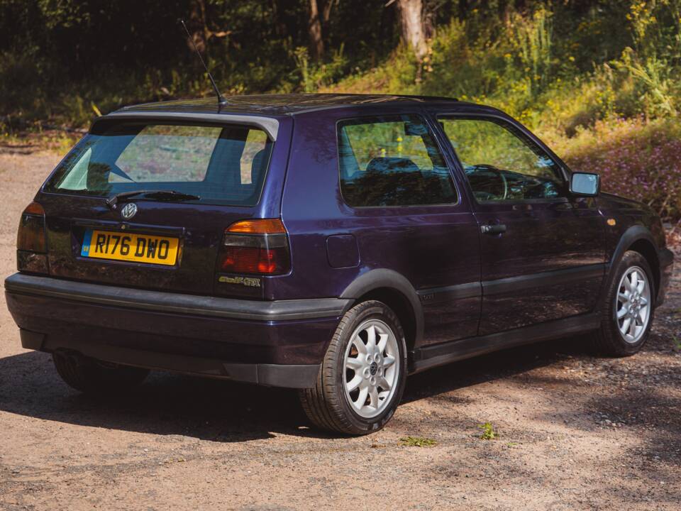 Image 3/39 of Volkswagen Golf IV 1.8T GTI (1998)