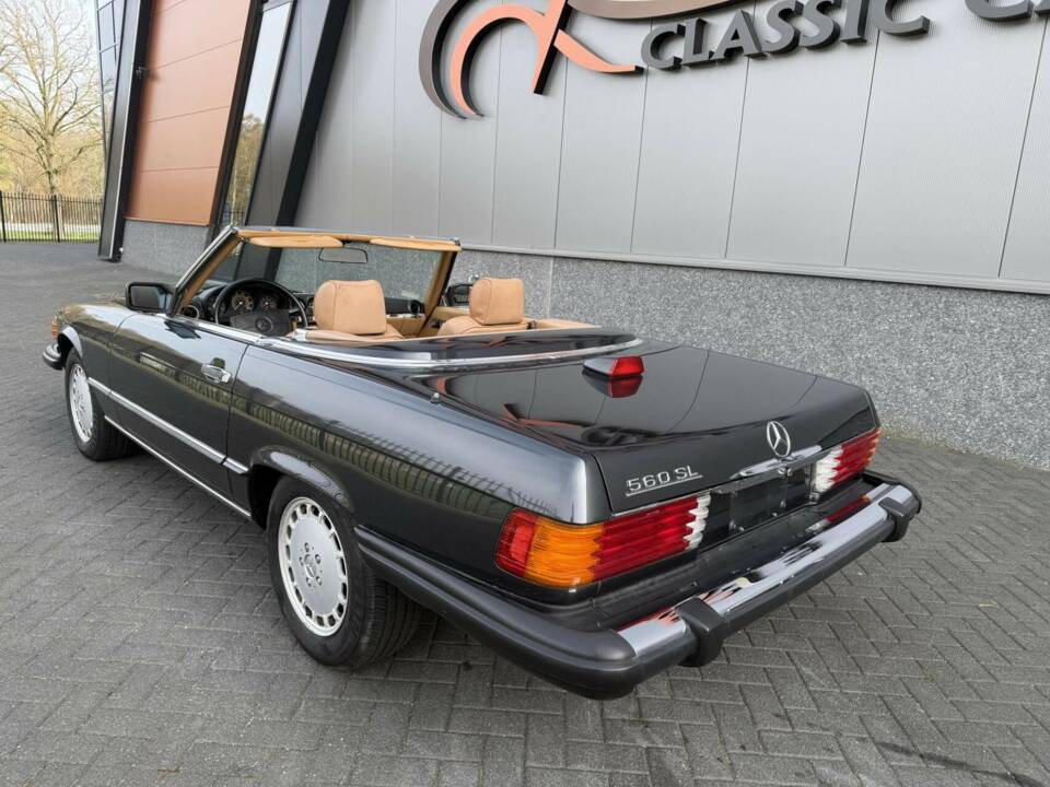 Image 3/50 de Mercedes-Benz 560 SL (1986)