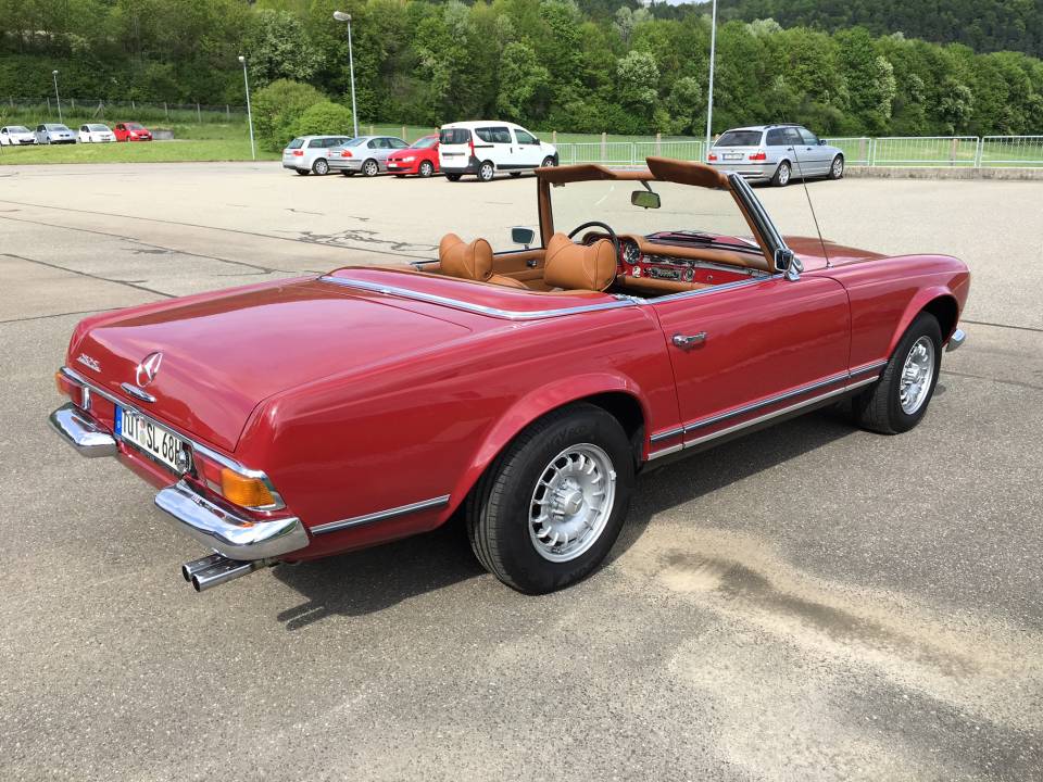 Image 11/21 of Mercedes-Benz 280 SL (1971)