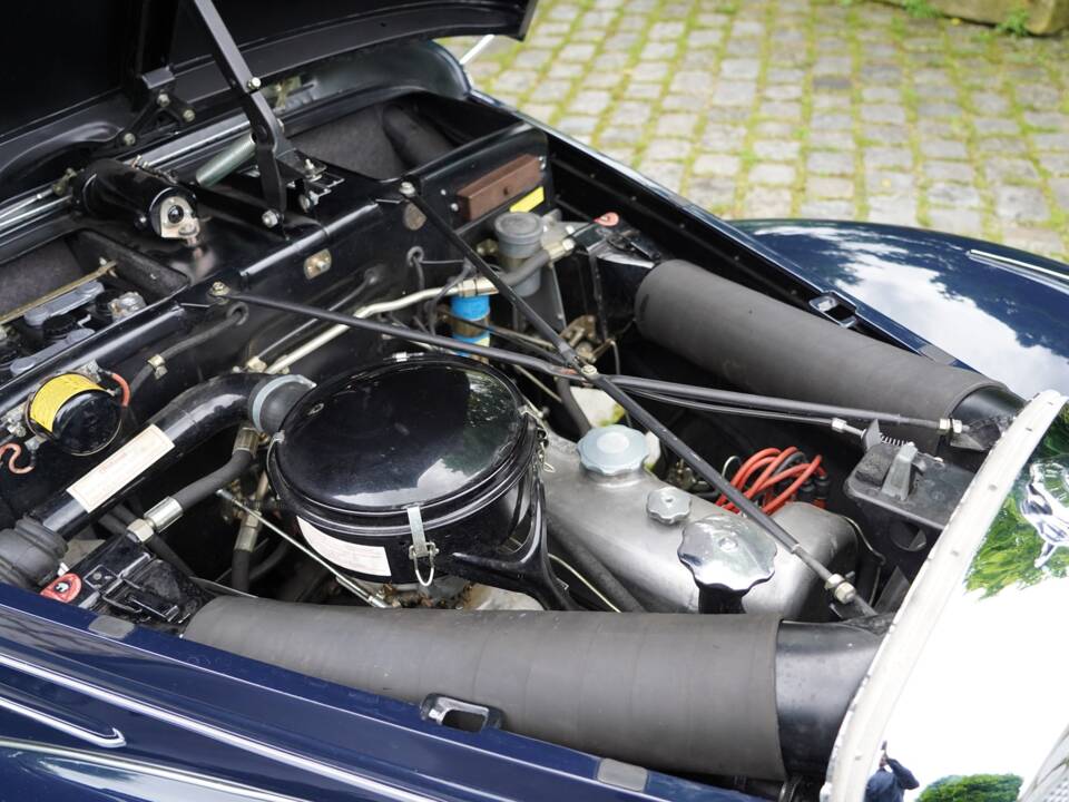 Image 17/22 de Mercedes-Benz 220 Cabriolet A (1953)