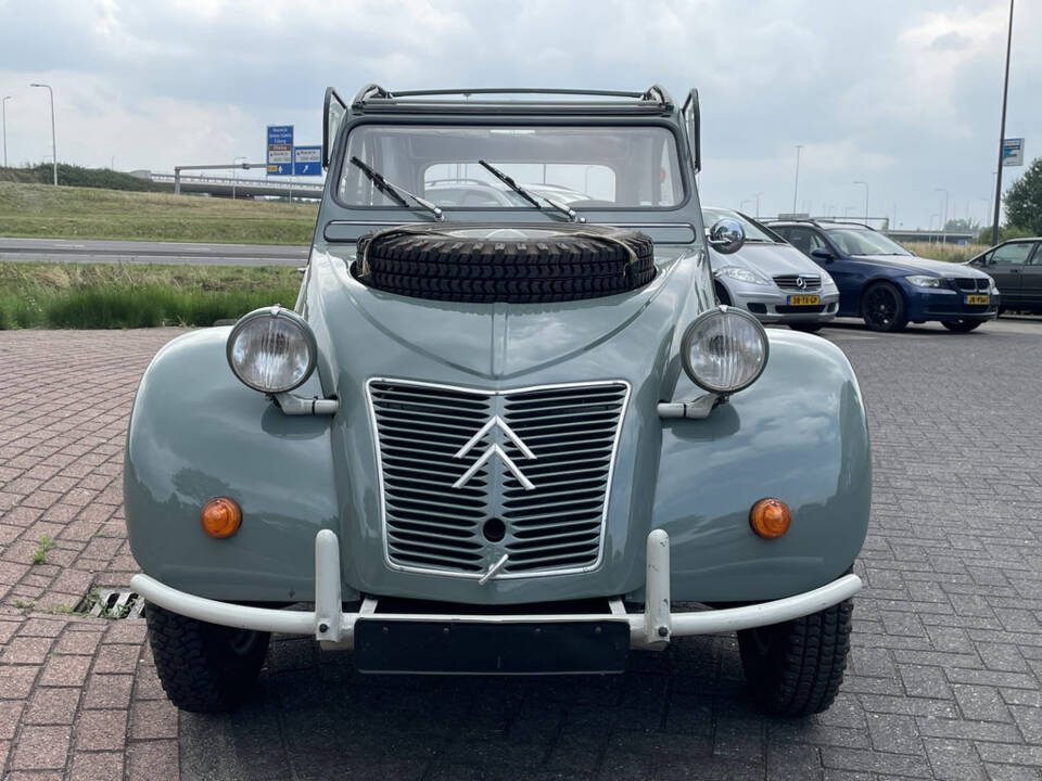 Imagen 5/9 de Citroën 2 CV Sahara 4x4 (1963)