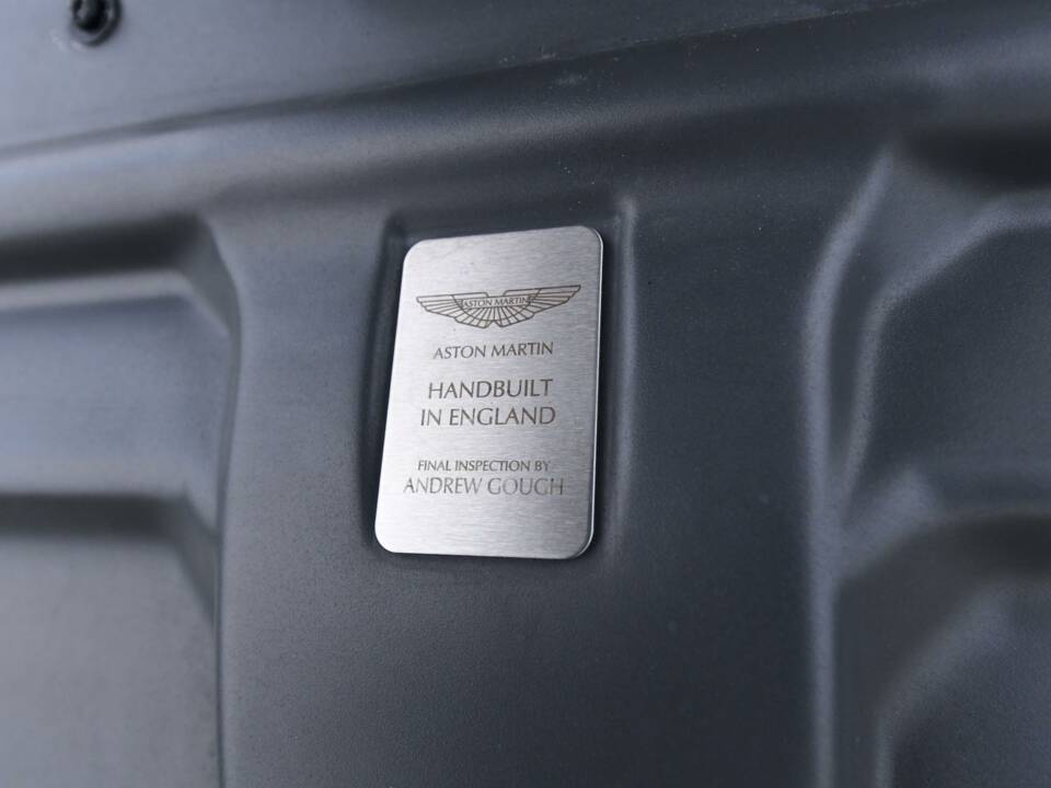 Image 33/50 of Aston Martin DB 9 Volante (2006)