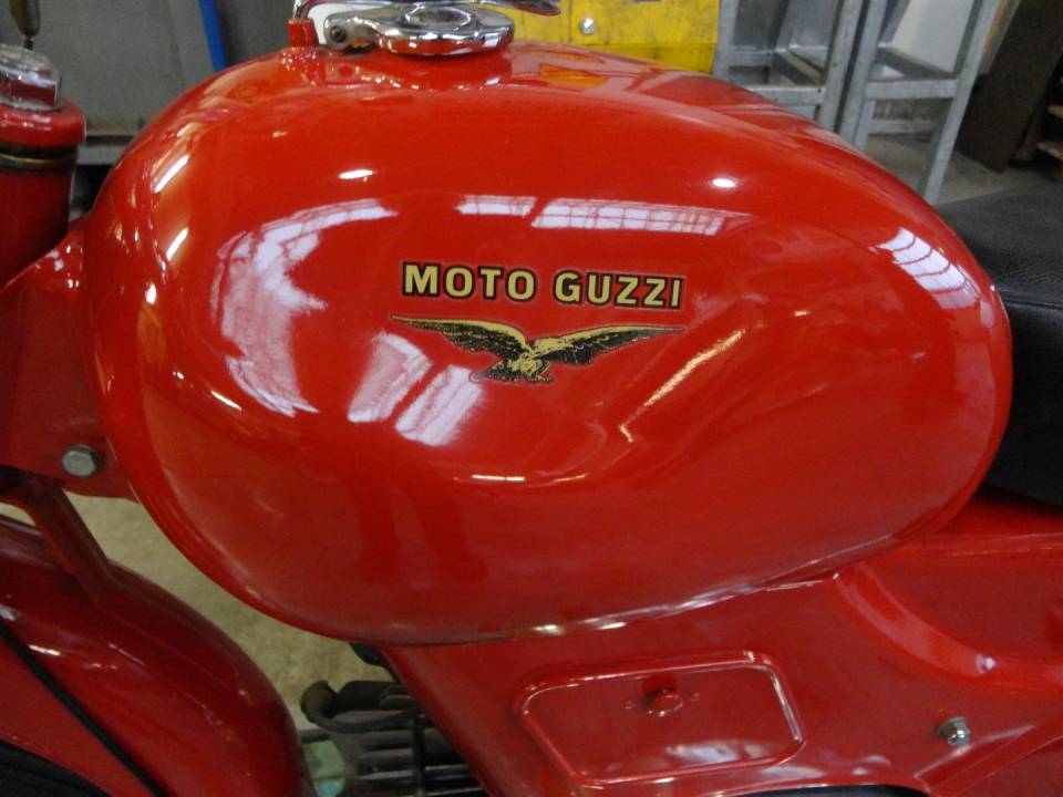 Image 3/12 of Moto Guzzi DUMMY (1963)