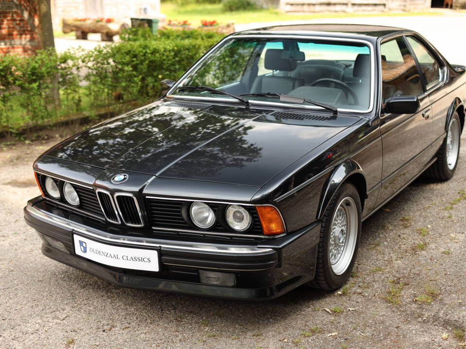 Image 28/99 of BMW M 635 CSi (1988)