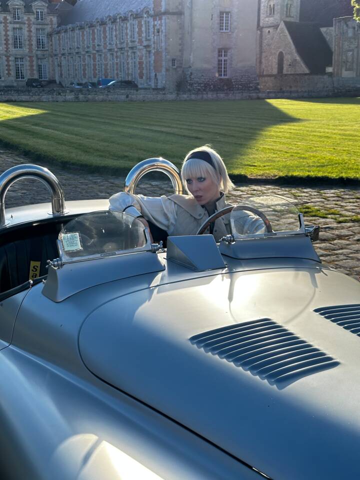 Image 9/26 of Jaguar XK 120 OTS (1952)