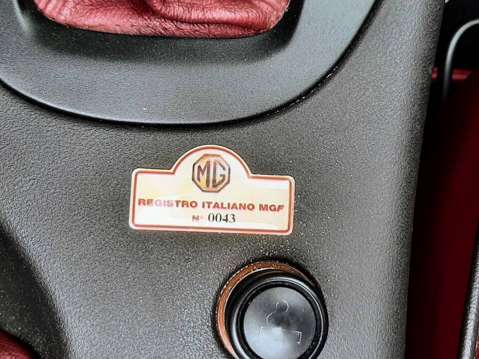 Immagine 27/50 di MG F 1.8i VVC 75 LE "75th Anniversary" (1999)