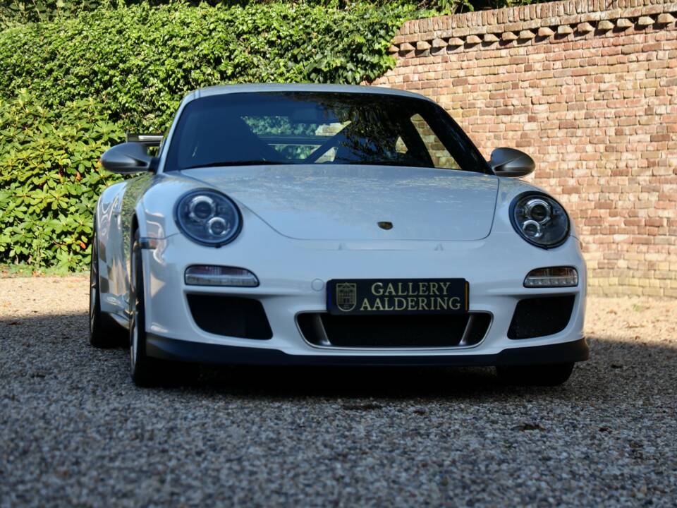 Image 43/50 de Porsche 911 GT3 RS (2010)