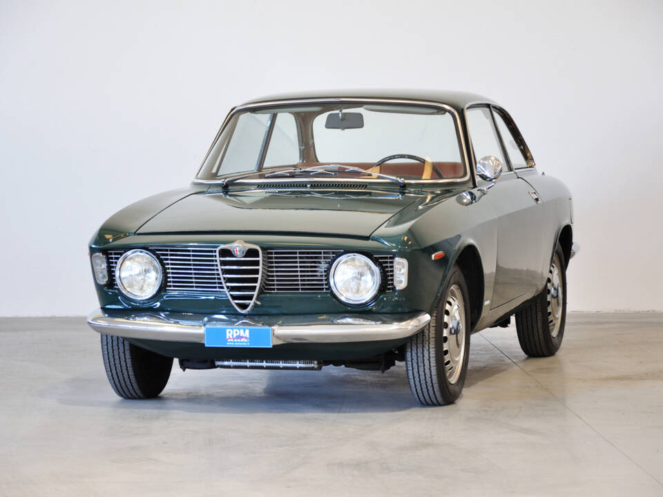 Image 8/65 of Alfa Romeo Giulia 1600 Sprint GT (1964)