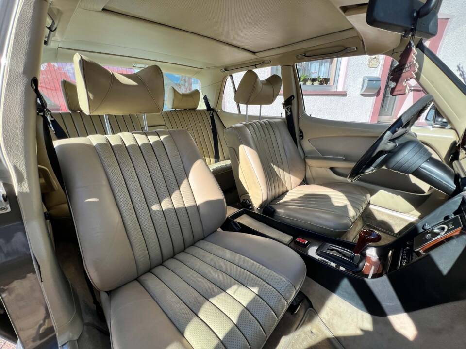Afbeelding 7/12 van Mercedes-Benz 450 SE (1979)