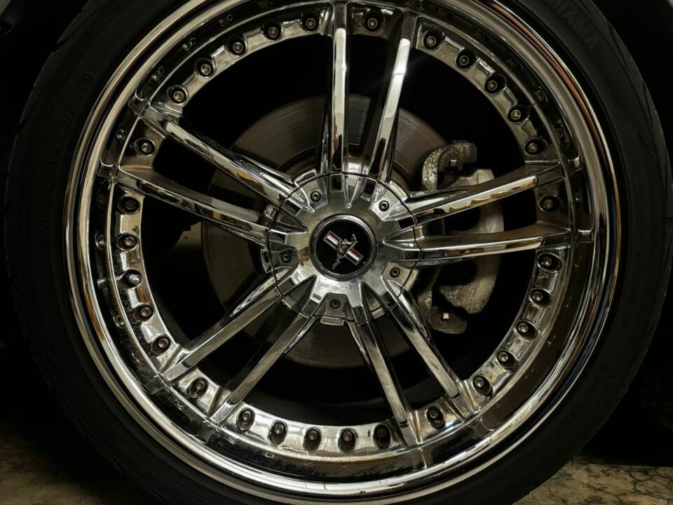 Image 56/60 of Ford Mustang GT (2005)