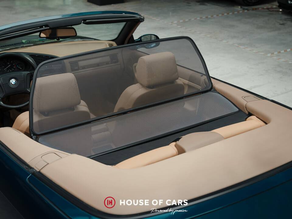 Immagine 14/24 di BMW 320i (1995)