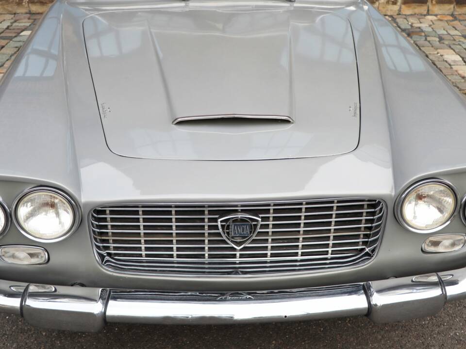 Image 21/51 of Lancia Flaminia GT Touring (1960)