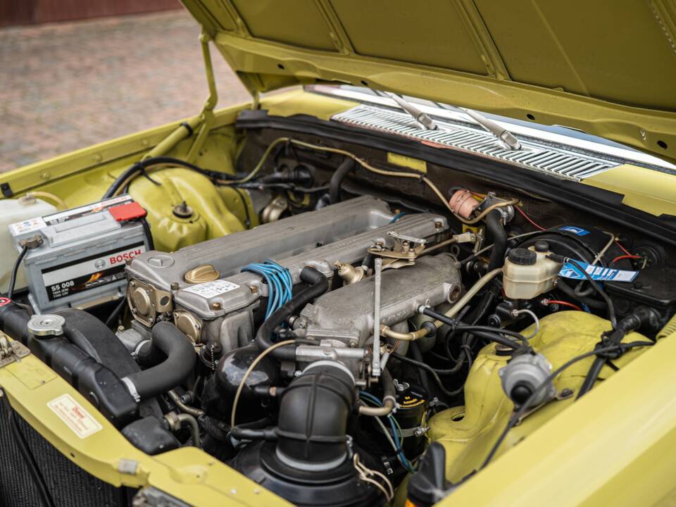 Afbeelding 9/75 van Mercedes-Benz 280 SE (1976)