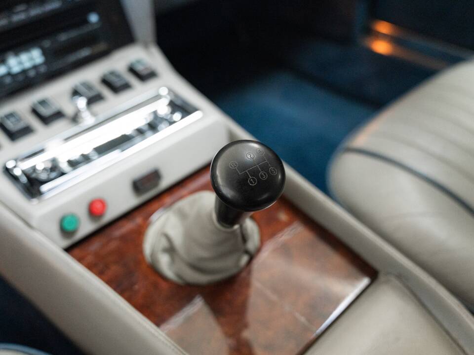 Bild 14/33 von Aston Martin V8 Vantage Volante (1987)