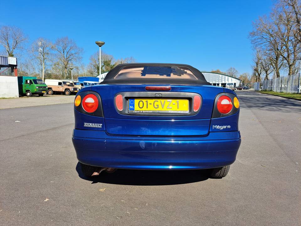 Image 9/15 of Renault Mégane 1.6 e (1997)