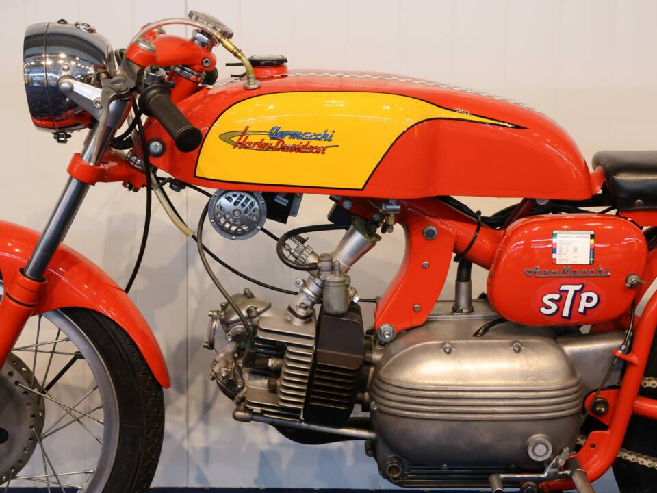 Image 22/27 of Aermacchi Ala Verde (1962)